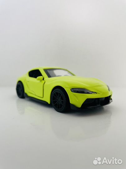 Машинка Toyota Supra