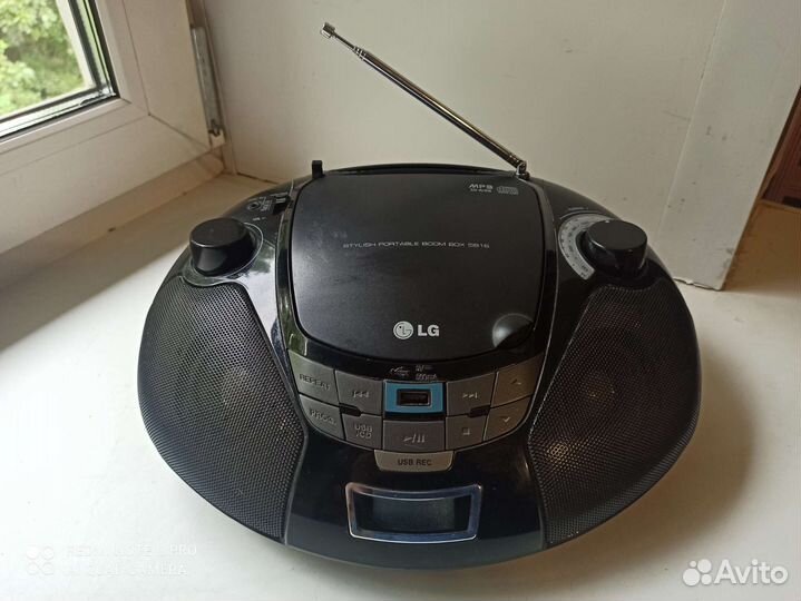 LG магнитофон магнитола бумбокс аукс юсб 40 ватт