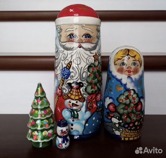 Большой Дед Мороз. Матрешка. Новый год