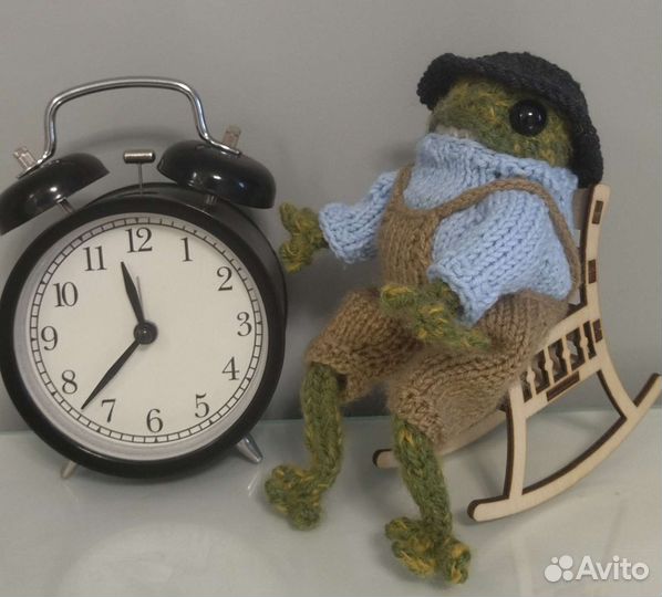 Вязанная лягушка