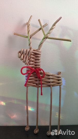 Олени из бумажной лозы