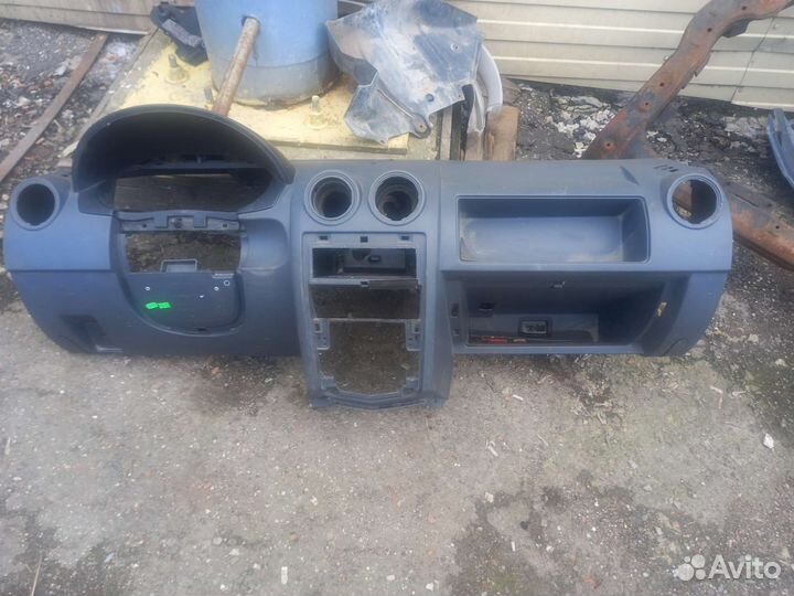 Рено Логан 1 торпедо