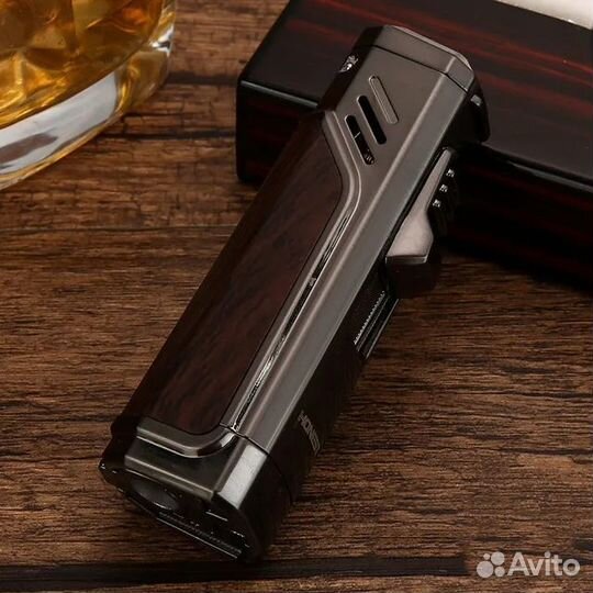 Долговечная зажигалка железная