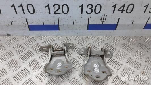 Петля передняя левая hyundai terracan HP (AUK12EW0