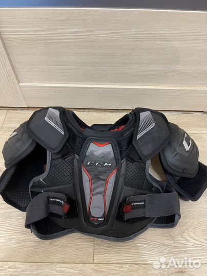 Нагрудник хоккейный ccm