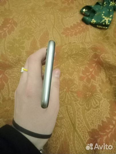 iPhone 6S, 64 ГБ