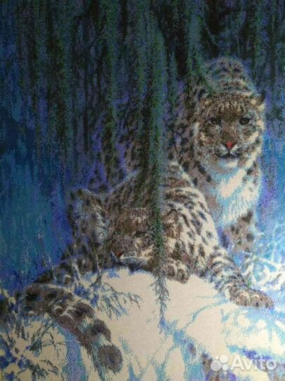 Продается картина вышитая бисером