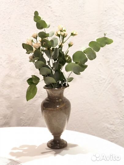 Ваза из натурального камня