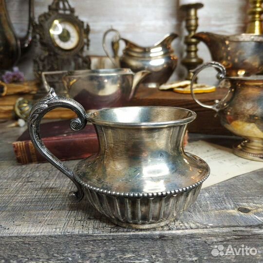 Антиквариат из Европы. Соусник/сливочник/молочник