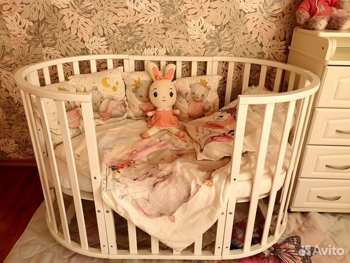 Детская кровать трансформер с маятником комод