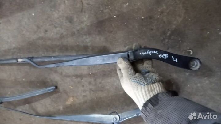 Поводки дворников Chevrolet Cruze седан