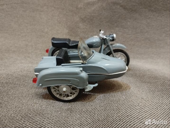 Модель мотоцикл Иж Юпитер 2к 1/24 СССР