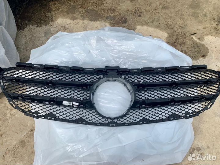 Решетка радиатора от Mercedes-Benz