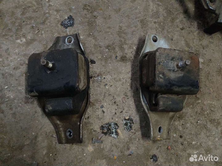 Подушка двигателя subaru Форестер