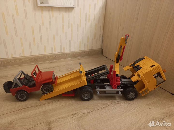 Эвакуатор Bruder