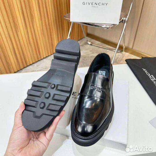 Лоферы givenchy