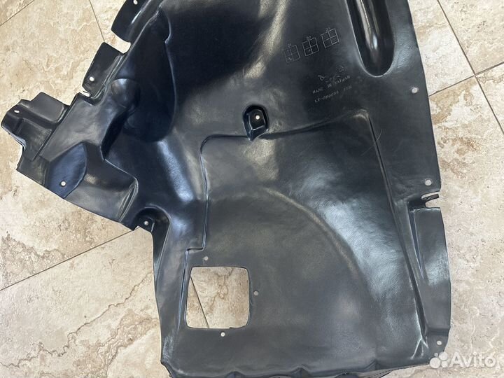 Подкрылок передний левый правый BMW X5 E70