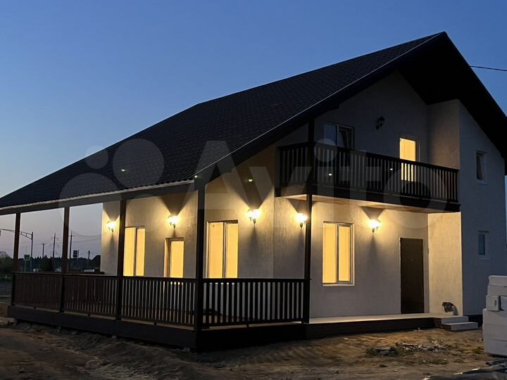 Коттедж 174 м² на участке 8 сот.