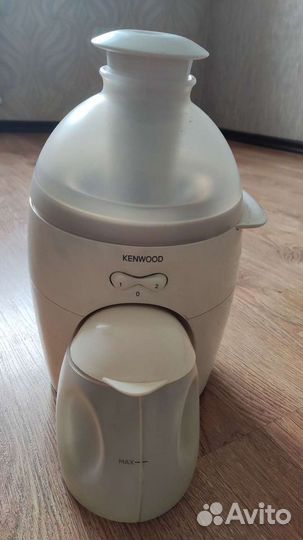 Соковыжималка центробежная