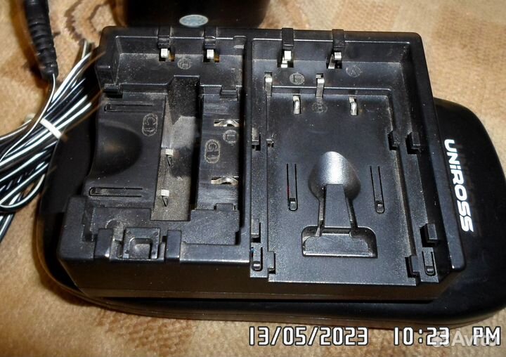 Универсальная зарядка