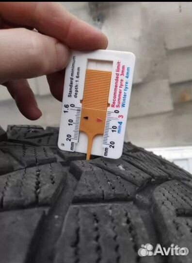 Bridgestone Blizzak Spike-02 SUV 265/65 R17