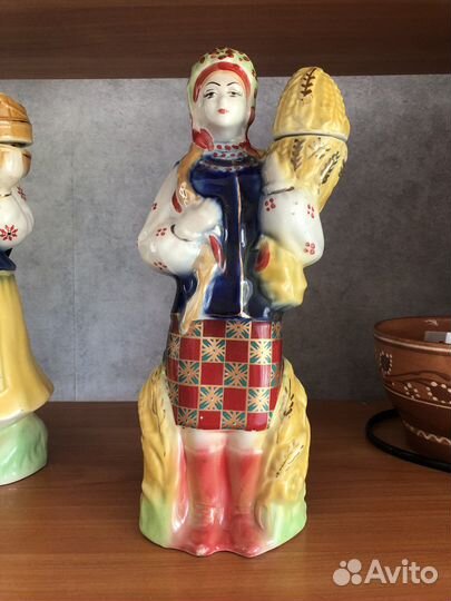 Сувенирные статуэтки