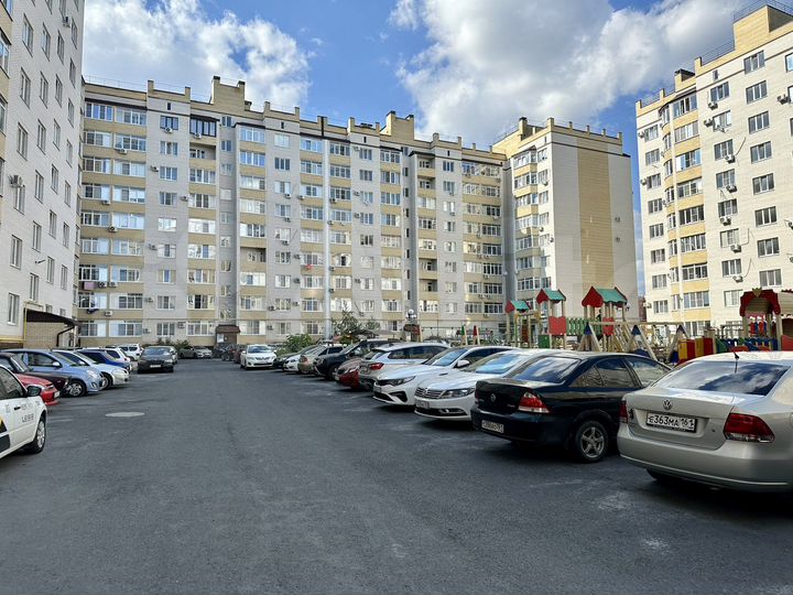 2-к. квартира, 43 м², 1/10 эт.