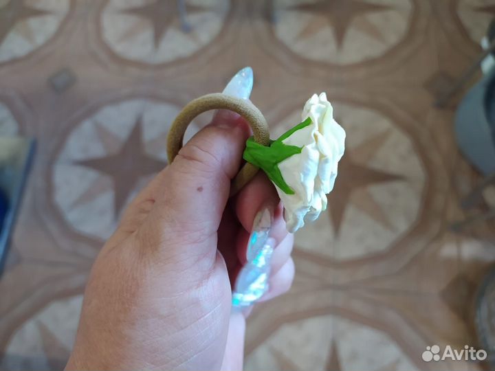 Резинки и заколки для волос к 1 сентября