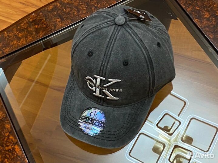 Кепка Calvin Klein qdfgvwwwrfgvc
