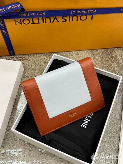 Кожаный кошелек