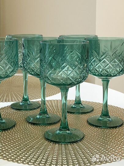 Фужеры (бокалы) для вина из цветного стекла