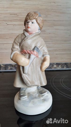 Статуэтка Мужичок с ноготок