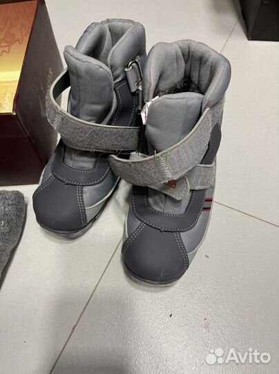 Лыжные ботинки