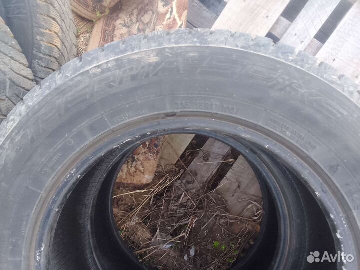 Nitto Therma Spike 235/65 R17 108