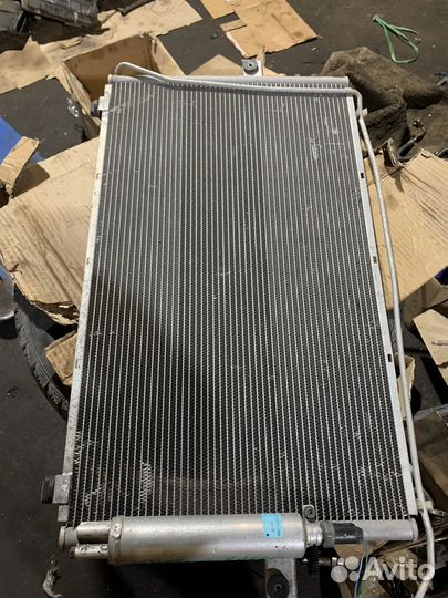 Радиатор кондиционера nissan bassara