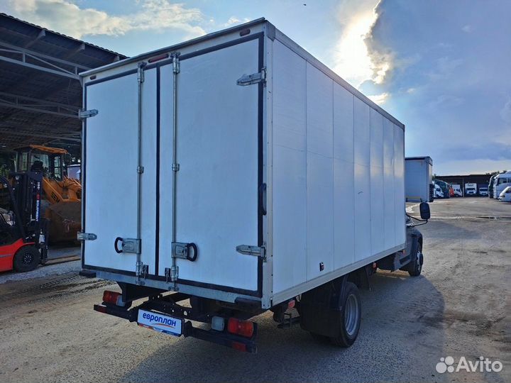 УАЗ Профи промтоварный, 2023