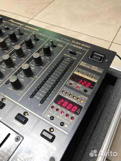 Pioneer DJM 600 микшер