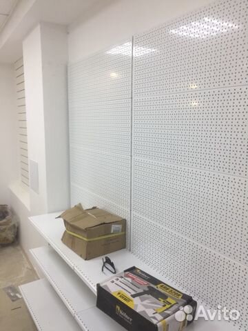 Стеллаж настенный торговый