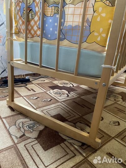 Детская кроватка