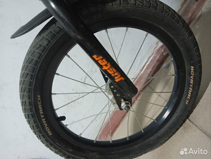 Детский велосипед 16