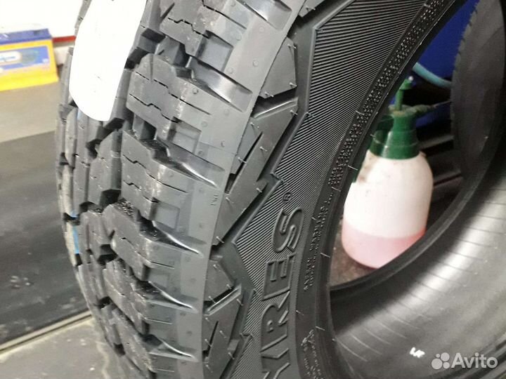 Nokian Tyres Outpost AT 215/65 R16