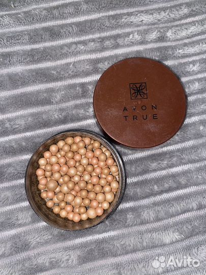 Помады и тени