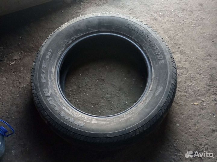 Bridgestone Dueler H/T D687 225/65 R17