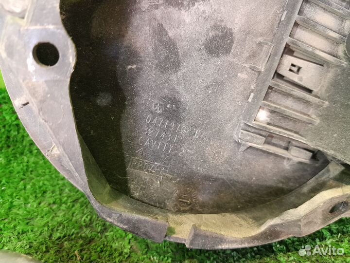 Лючок бензобака Chrysler Pacifica