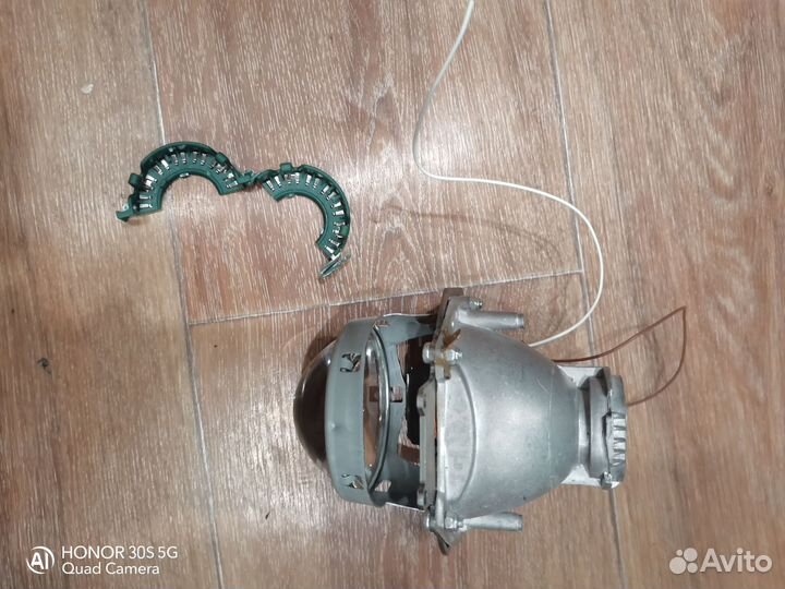 Биксеноновая линза