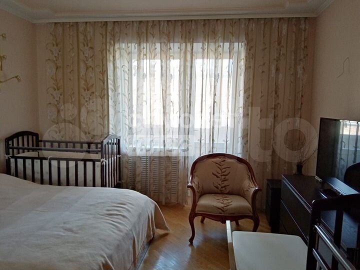 3-к. квартира, 98 м², 3/10 эт.