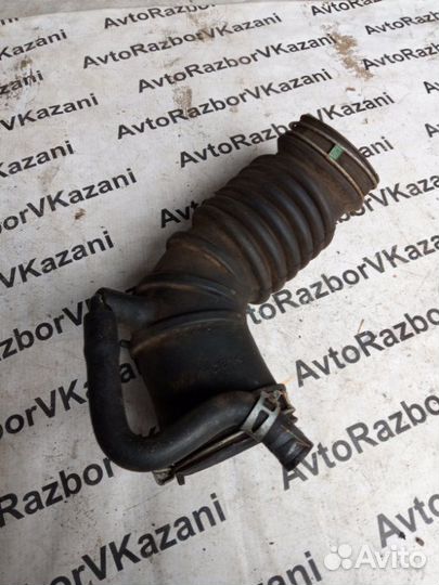 Патрубок воздушного фильтра Mitsubishi Lancer 10