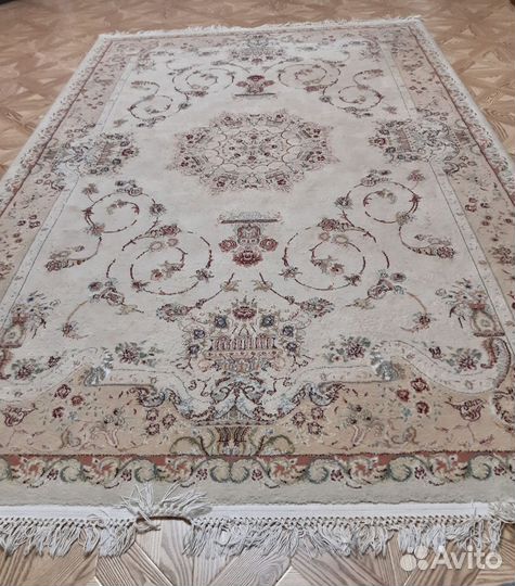 Ковер шерстяной