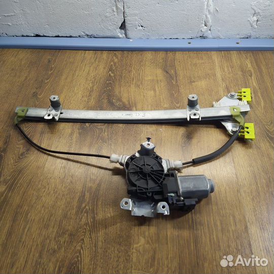 Стеклоподъемный механизм передний левый Nissan