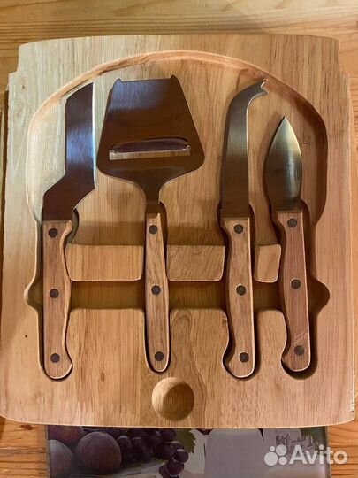 Набор сырных ножей